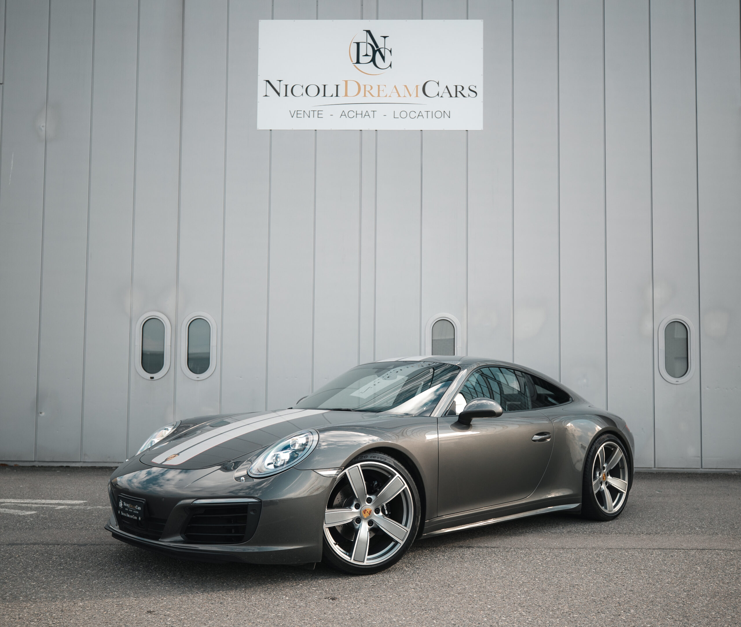 Porsche 911 Carrera 4